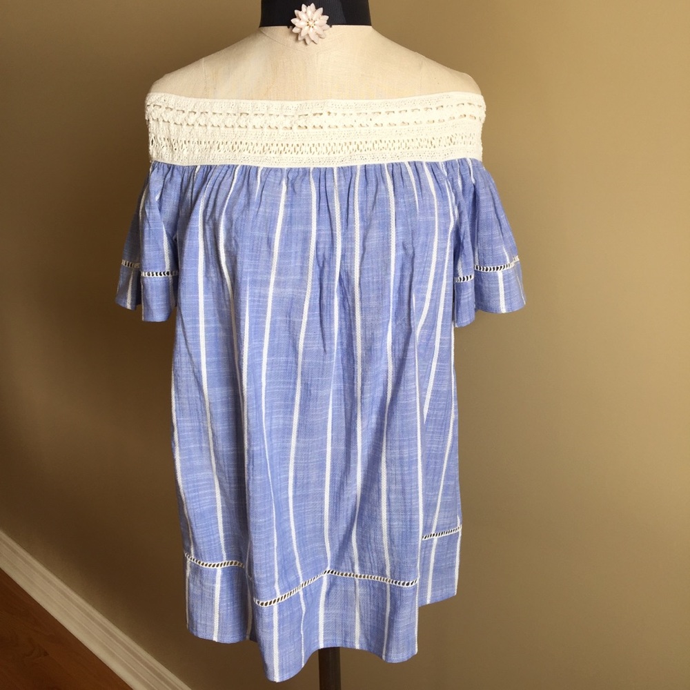 Westbound off the shoulder top